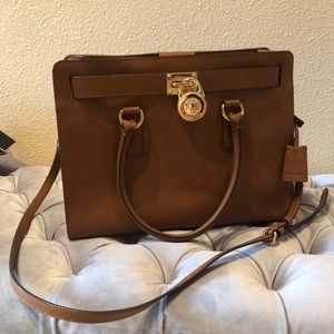 New Michael Kors Purse